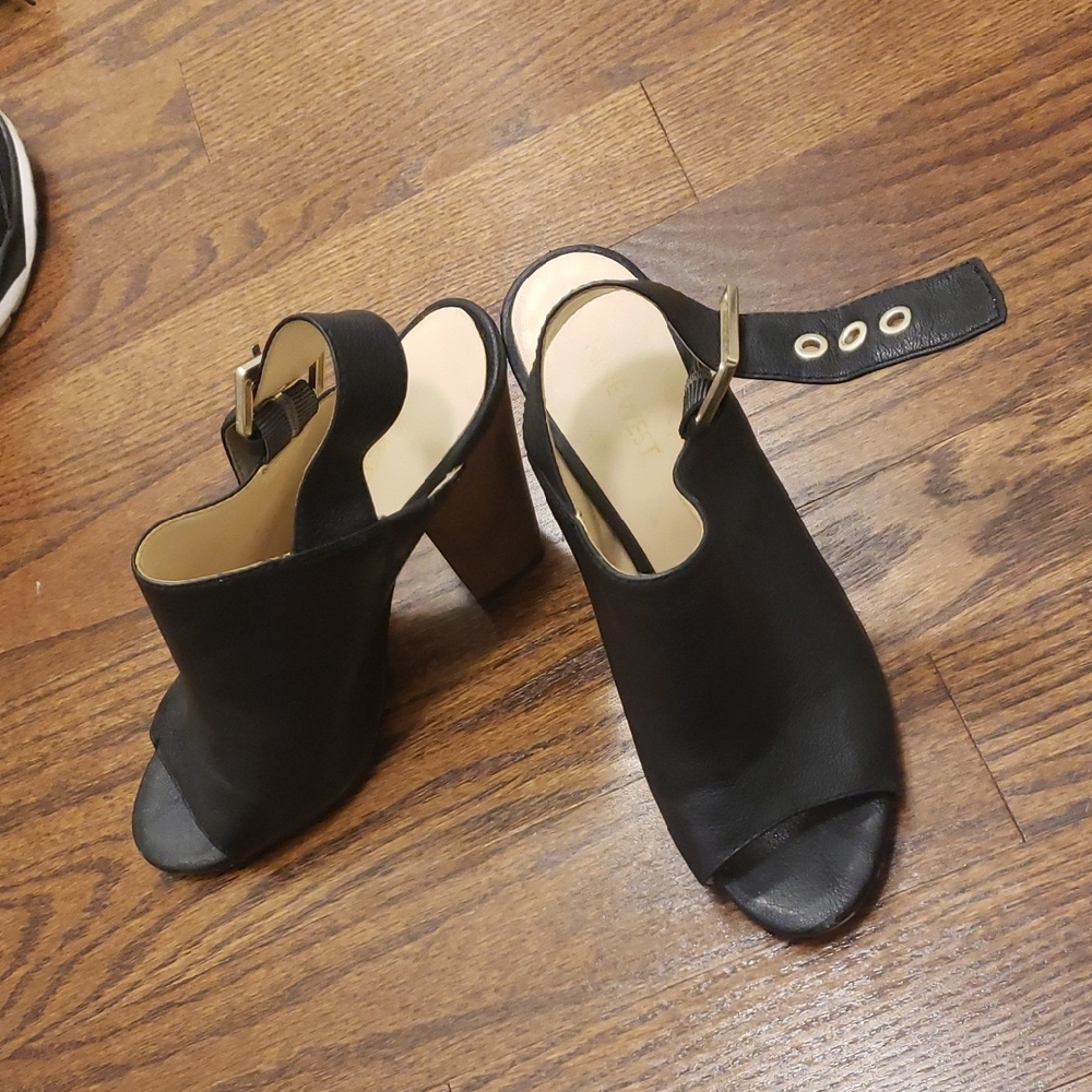 Nine West Size 8 Black Leather Open Toe Heels